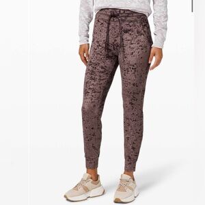 Women’s Lululemon Ready to Crush Jogger- French Press- NWT